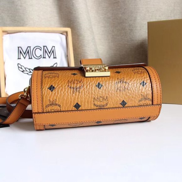 MCM Small Crossbody Bag - Picture 4 of 9